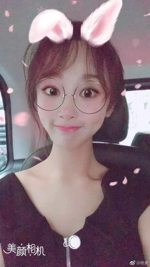 娱乐吃瓜自拍,明星吃瓜自拍背后的故事 第3张 娱乐吃瓜自拍,明星吃瓜自拍背后的故事 第3张